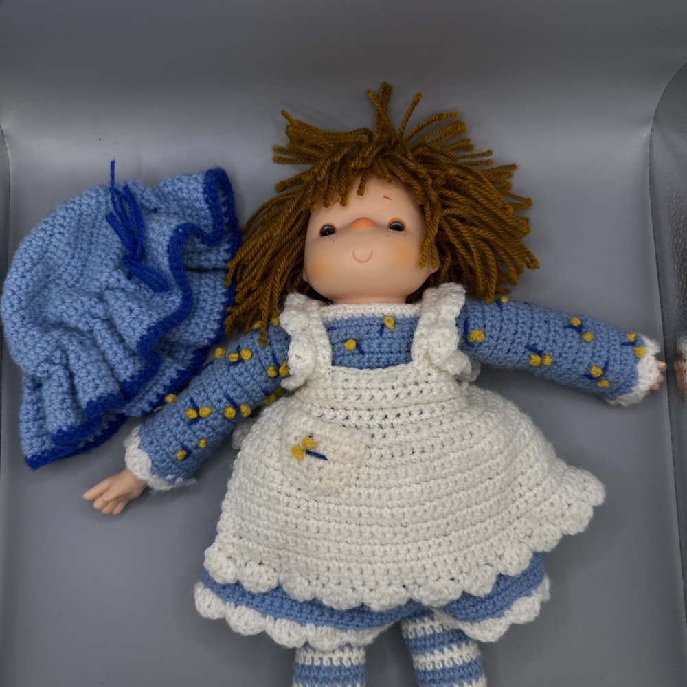 Vintage Handmade Rubber Face & Hands Doll Crocheted Apron Dress Yarn Hair 16" - Picture 8 of 8